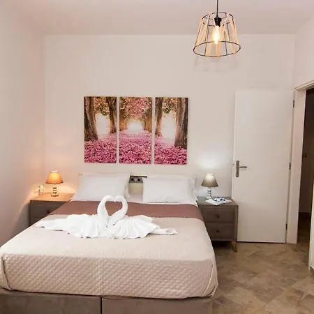 Tatil Evi Selinitsa Stone - Mani's Private Pool Retreat