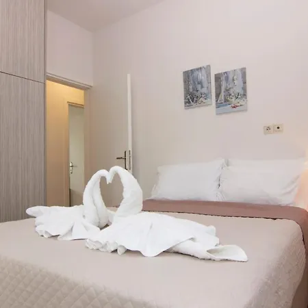 Selinitsa Stone - Mani's Private Pool Retreat