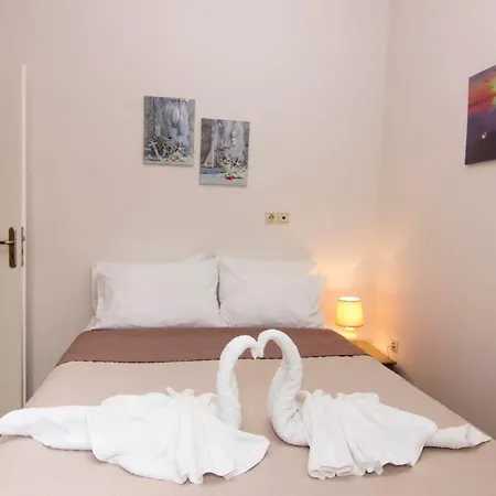 Selinitsa Stone - Mani's Private Pool Retreat