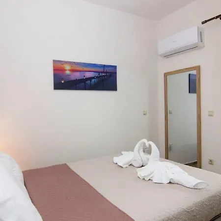 Selinitsa Stone - Mani's Private Pool Retreat *