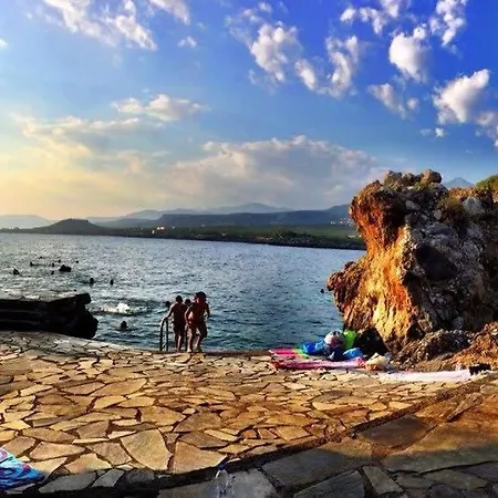 Selinitsa Stone - Mani's Private Pool Retreat Tatil Evi