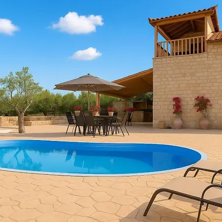Selinitsa Stone - Mani's Private Pool Retreat *