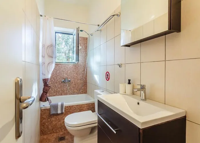 Selinitsa Stone - Mani's Private Pool Retreat Dom wakacyjny