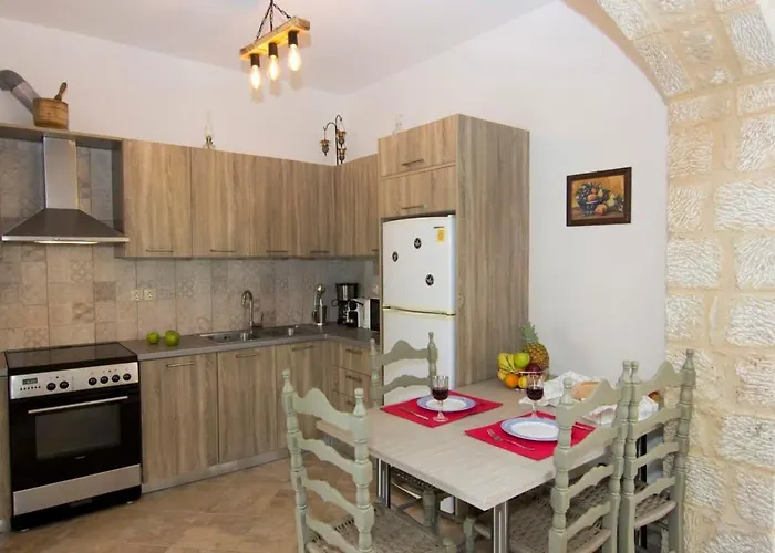 Дом отдыха Selinitsa Stone - Mani's Private Pool Retreat Агиос-Николаос