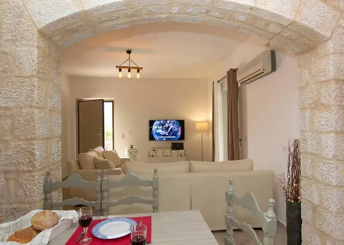 Selinitsa Stone - Mani's Private Pool Retreat Dom wakacyjny