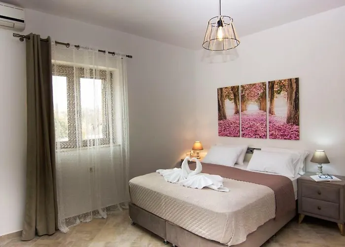 Selinitsa Stone - Mani's Private Pool Retreat Дом отдыха *